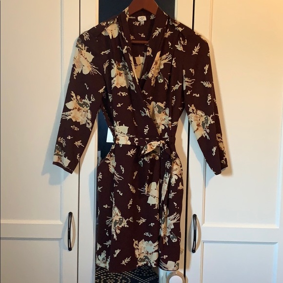 Aritzia Dresses & Skirts - Wilfred Floral Wrap Dress 💕